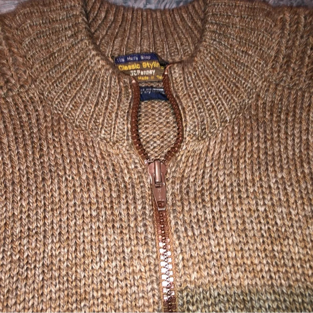 Vintage 70s-80s Chunky Cable Knit Full-Zip Brown Grandpa Sweater (w-pockets)